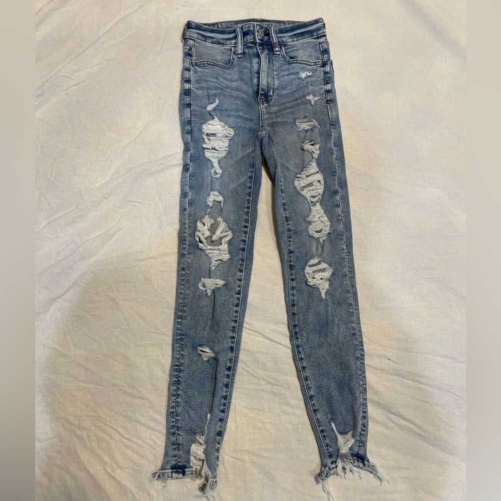 American eagle high rise ripped light wash jeans